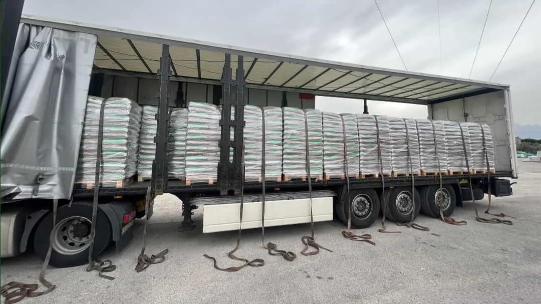 3 Camión con 24 palet de Naturpellet SACOS DE 15 KG certificado